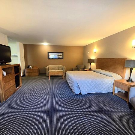 Breeze Inn Hotel Сюърд Екстериор снимка