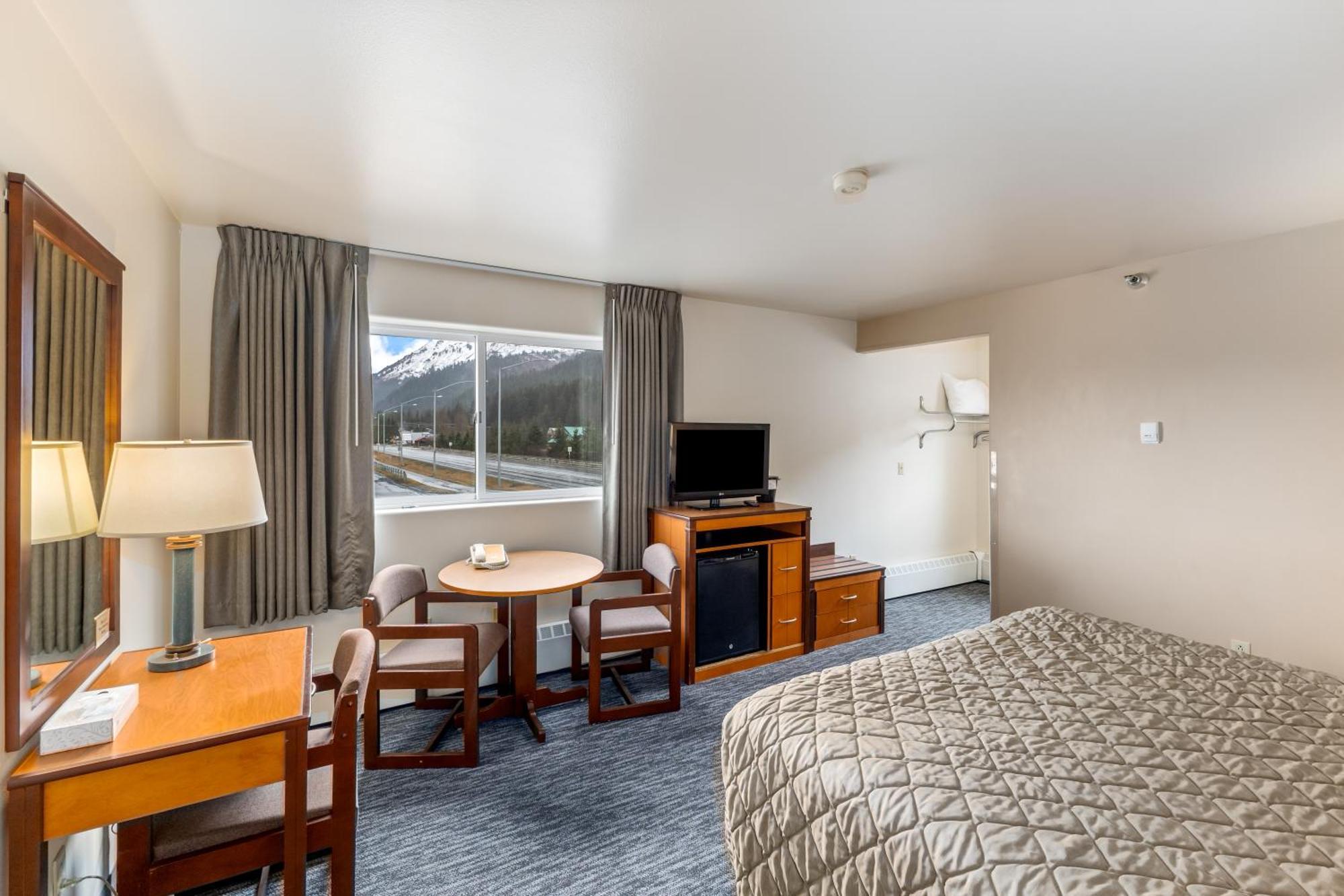 Breeze Inn Hotel Сюърд Екстериор снимка